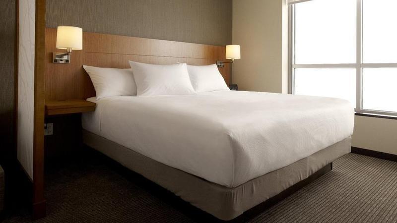 Doubletree By Hilton Edmonton Downtown Hotell Exteriör bild